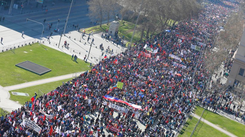 Das geht uns an: 1 Million Chilenen demonstrieren gegen private Rentenfonds